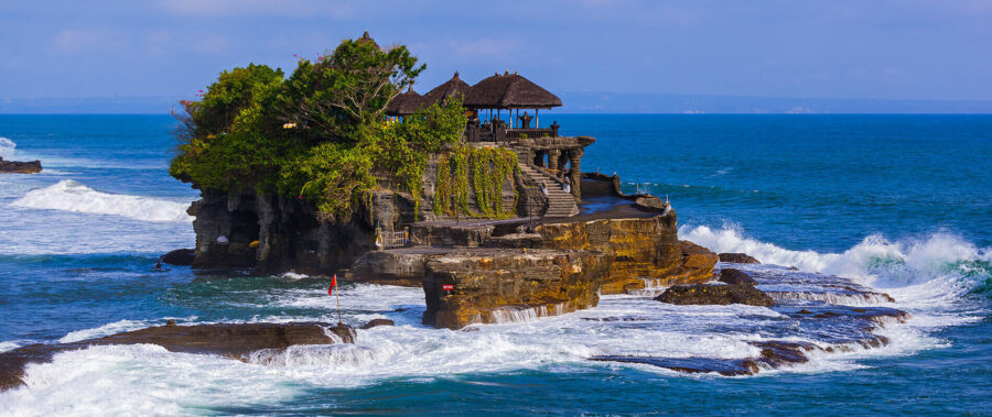 Exploring the Mystique of Pura Tanah Lot: Bali’s Iconic Sea Temple